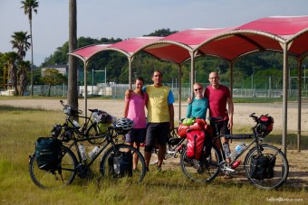 ... Gilles et Anais, de Suisse, et de Kristen et Dirk, d'Allemagne